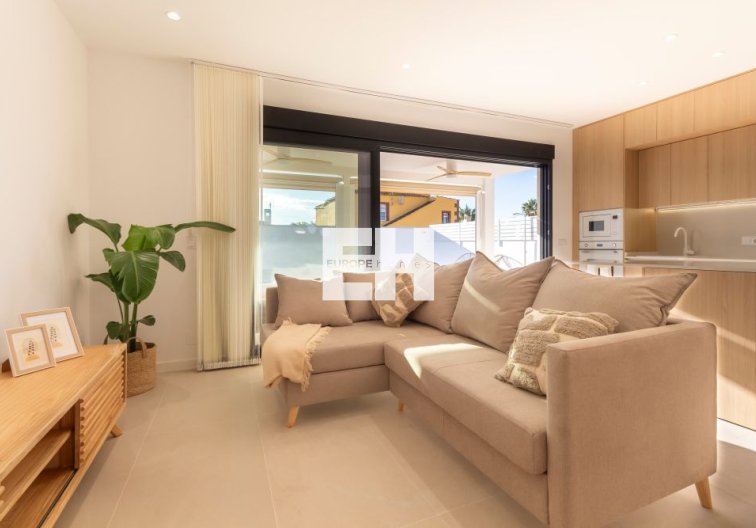 Segunda mano - villa - Torrevieja - Costa Blanca