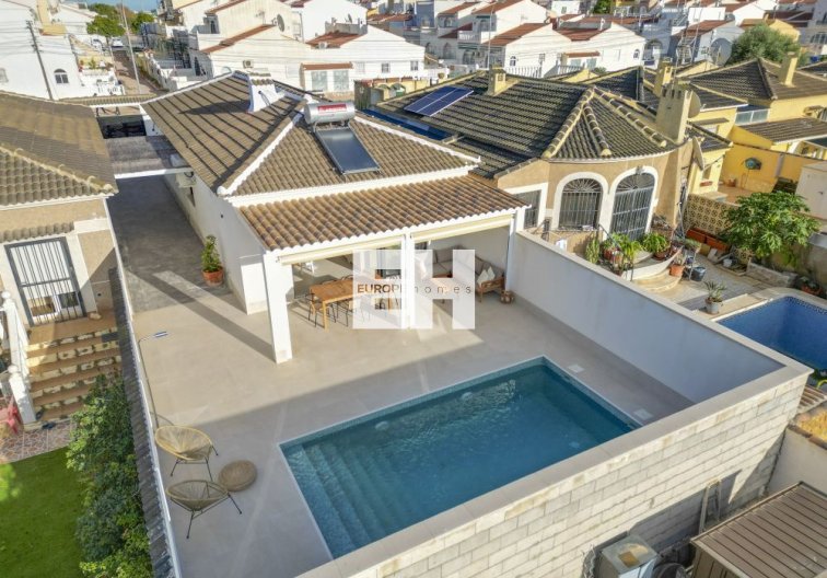 Segunda mano - villa - Torrevieja - Costa Blanca