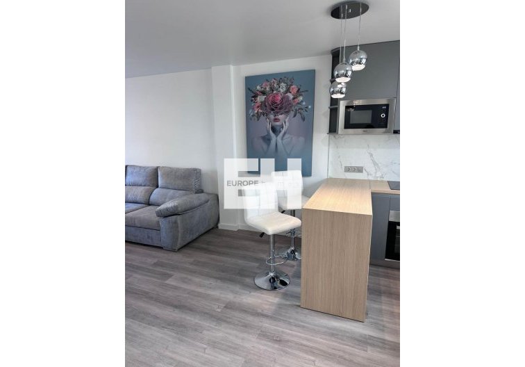 Segunda mano - Apartamento  - Torrevieja - Estacion De Autobuses