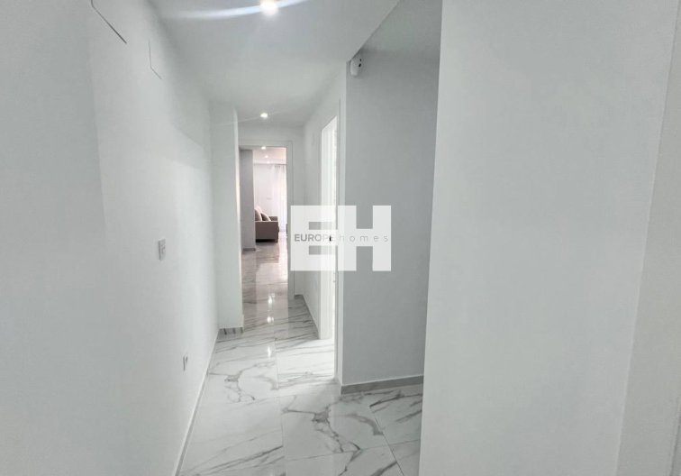 Segunda mano - Apartamento  - Torrevieja - Parque De Las Naciones