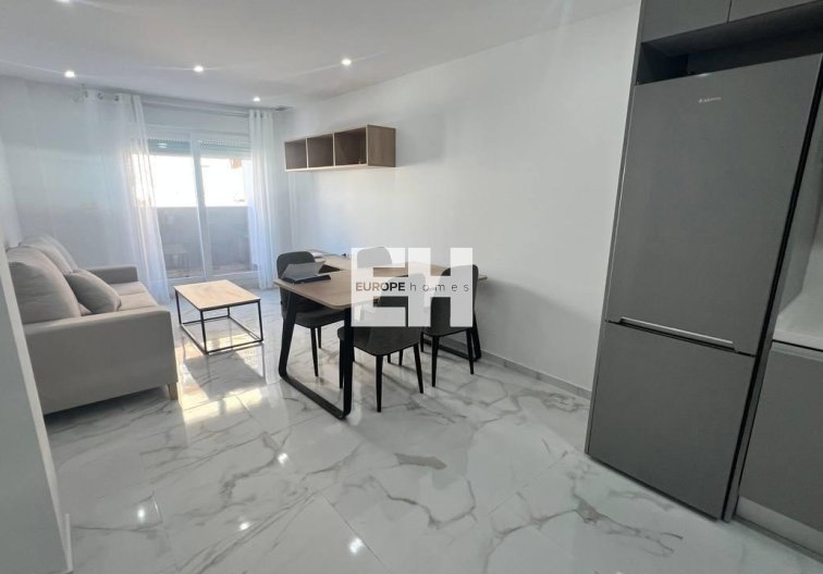 Segunda mano - Apartamento  - Torrevieja - Parque De Las Naciones