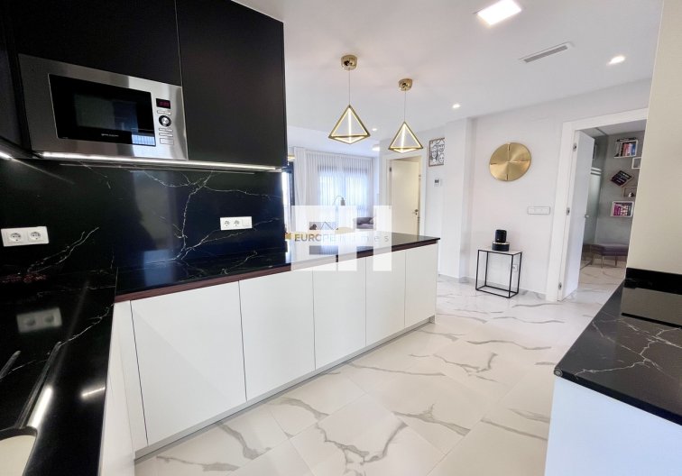 Segunda mano - Apartamento  - San Miguel de Salinas - Inland