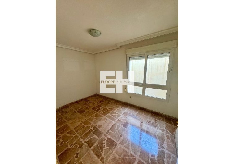 Segunda mano - Apartamento  - Torrevieja - Centro