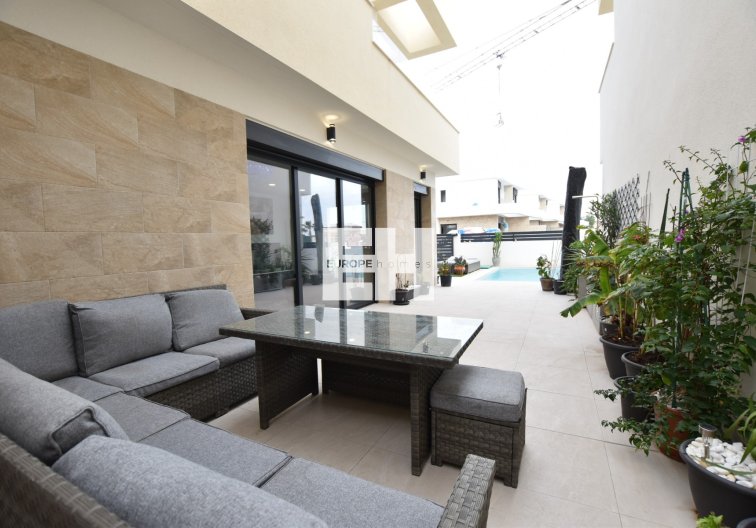 Segunda mano - villa - Los Montesinos - Costa Blanca
