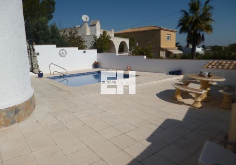 Segunda mano - villa - Villamartin - Costa Blanca