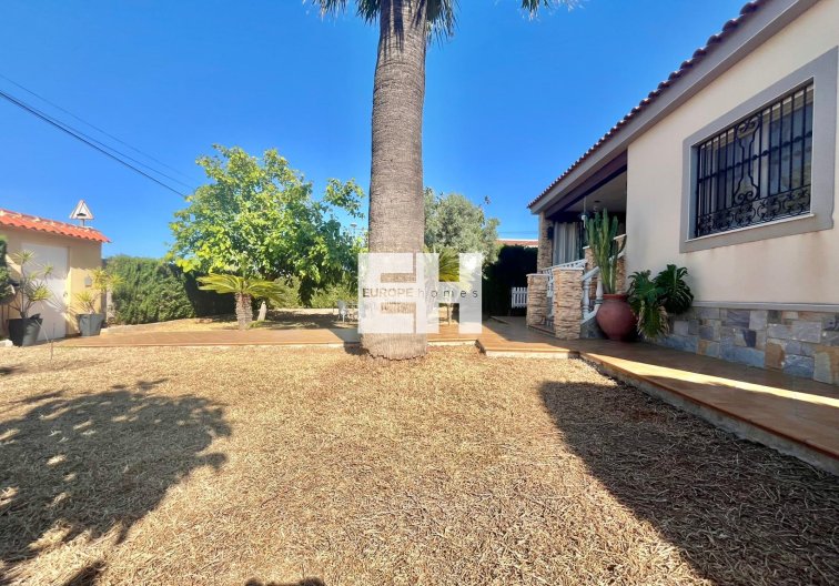 Segunda mano - villa - Torrevieja - Los Balcones - Los Altos Del Edén