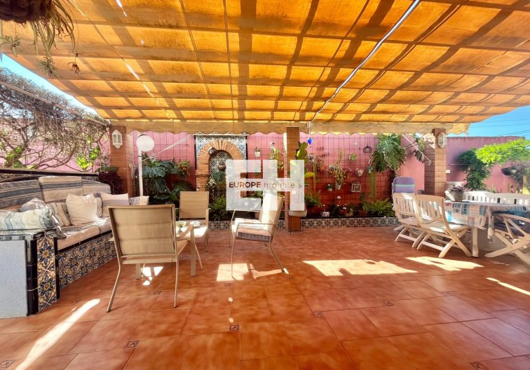 Segunda mano - villa - Torrevieja - Los Balcones - Los Altos Del Edén