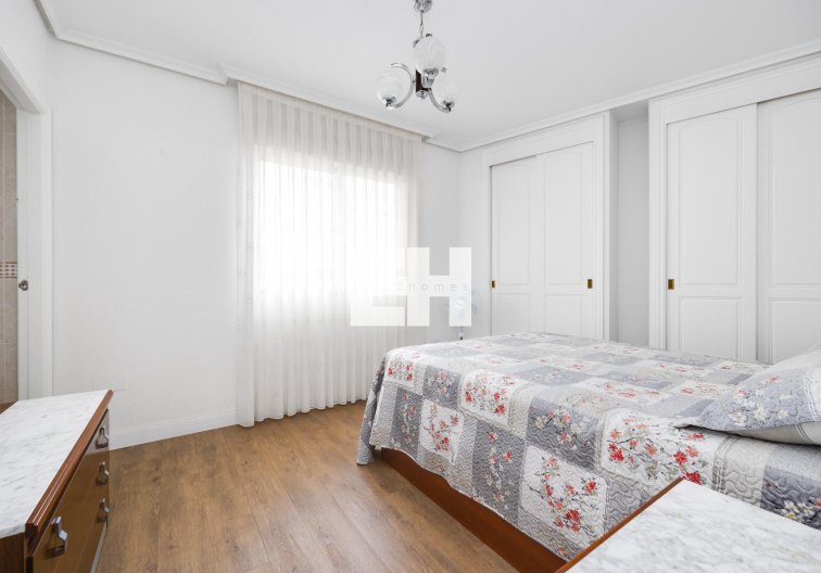 Segunda mano - Apartamento  - Torrevieja - Centro