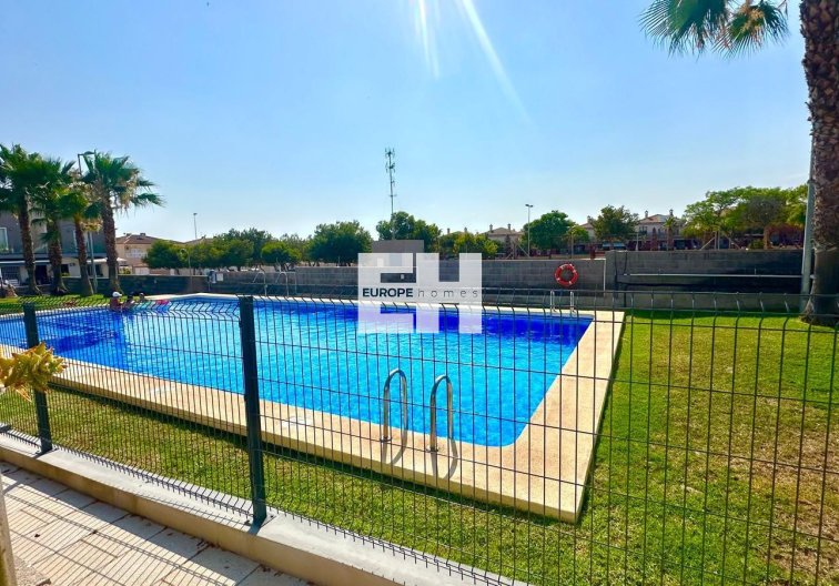 Segunda mano - town house - Torrevieja - Aguas Nuevas