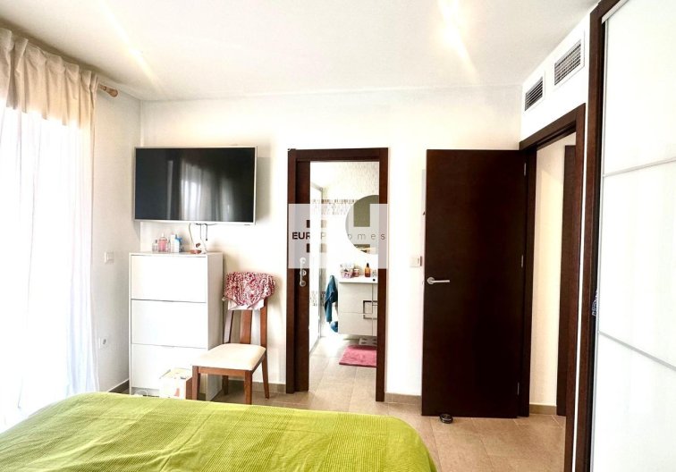 Segunda mano - town house - Torrevieja - Aguas Nuevas
