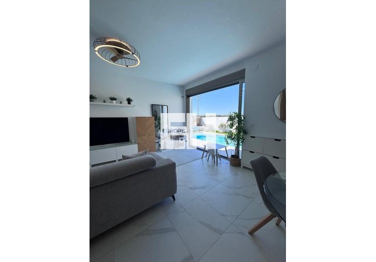 Segunda mano - villa - Villamartin - Costa Blanca
