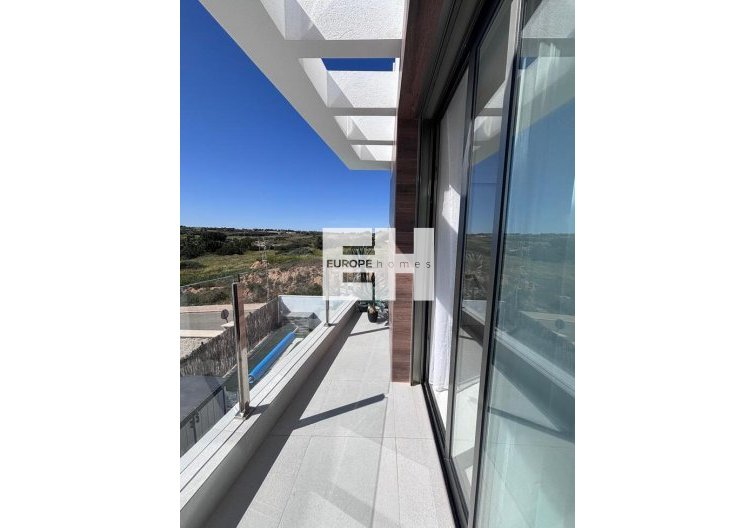 Segunda mano - villa - Villamartin - Costa Blanca