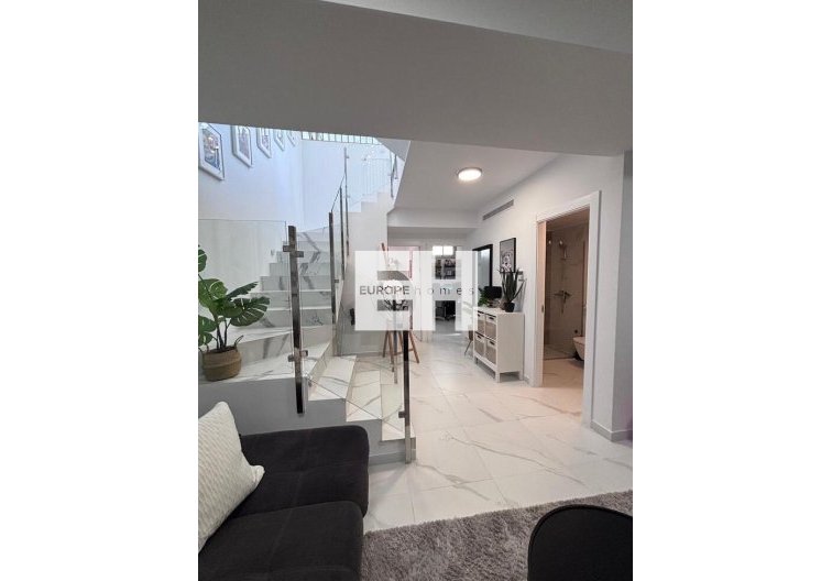 Segunda mano - villa - Villamartin - Costa Blanca