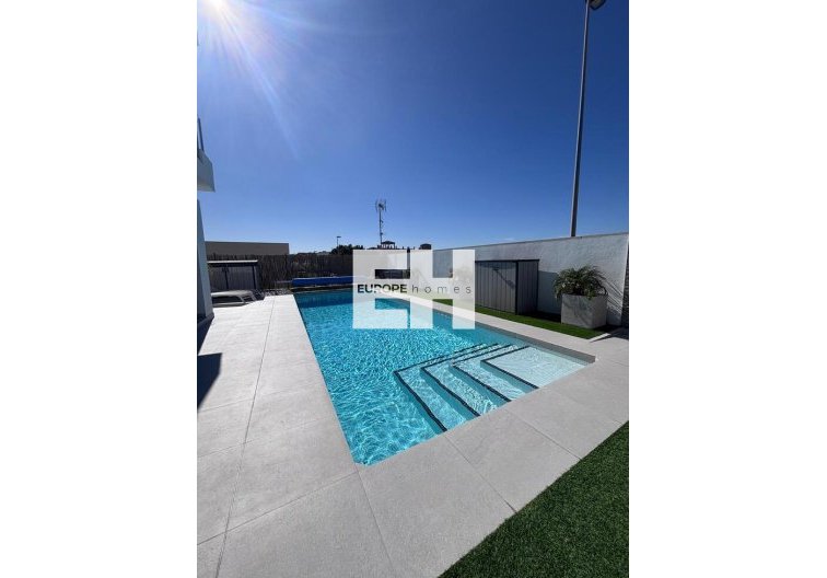 Segunda mano - villa - Villamartin - Costa Blanca