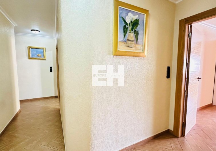Segunda mano - Apartamento  - Torrevieja - Centro