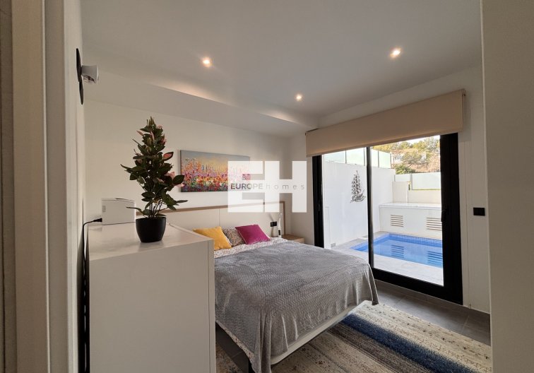 Segunda mano - villa - Villamartin - Costa Blanca