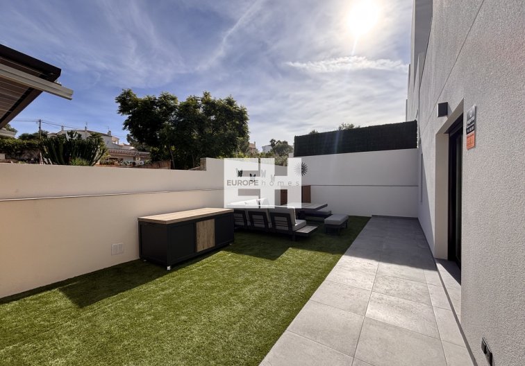 Segunda mano - villa - Villamartin - Costa Blanca