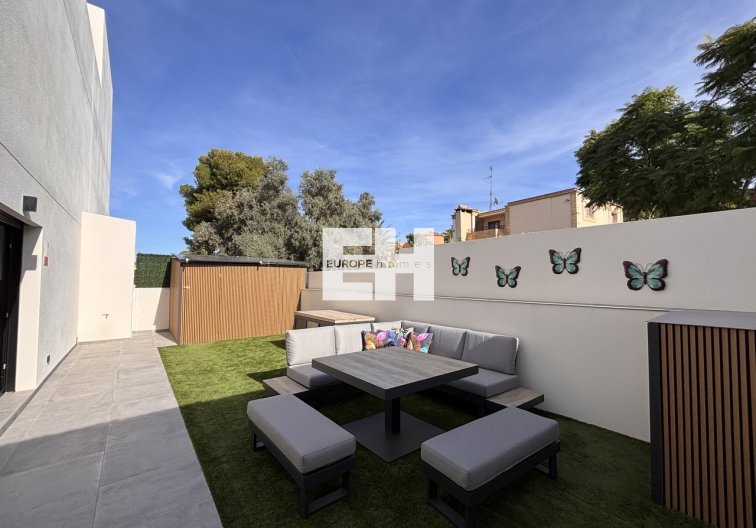 Segunda mano - villa - Villamartin - Costa Blanca