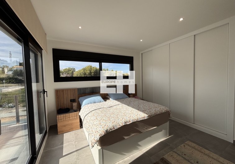 Segunda mano - villa - Villamartin - Costa Blanca