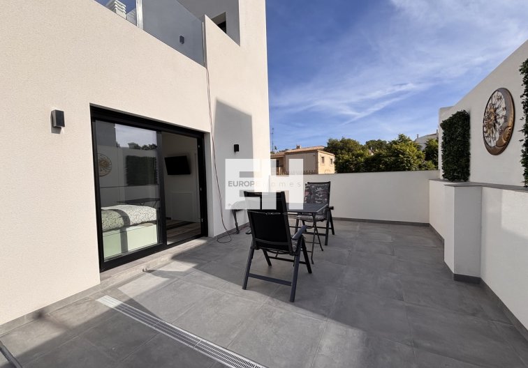Segunda mano - villa - Villamartin - Costa Blanca