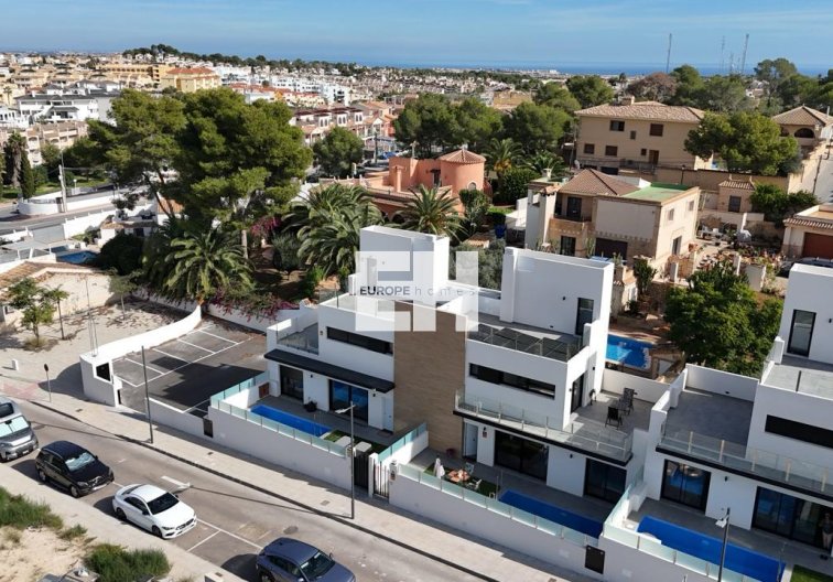 Segunda mano - villa - Villamartin - Costa Blanca