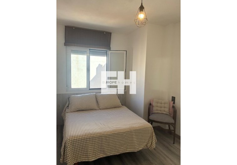 Segunda mano - Apartamento  - Torrevieja - Centro