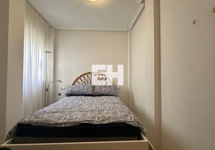 Segunda mano - Apartamento  - Torrevieja - Estacion De Autobuses