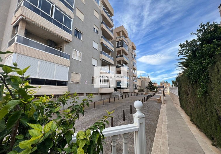 Segunda mano - Apartamento  - Torrevieja - Aguas Nuevas