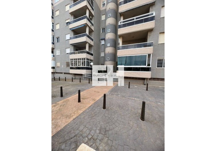 Segunda mano - Apartamento  - Torrevieja - Aguas Nuevas