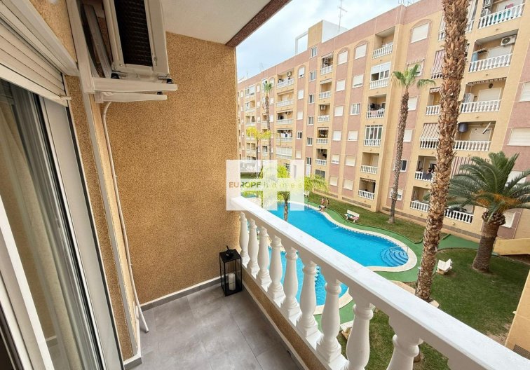 Segunda mano - Apartamento  - Torrevieja - Parque De Las Naciones