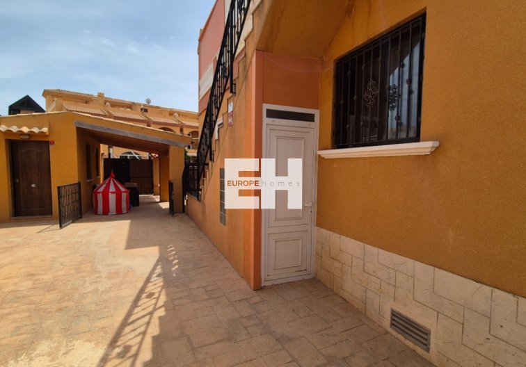 Segunda mano - villa - Torrevieja - Costa Blanca