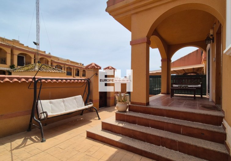 Segunda mano - villa - Torrevieja - Costa Blanca