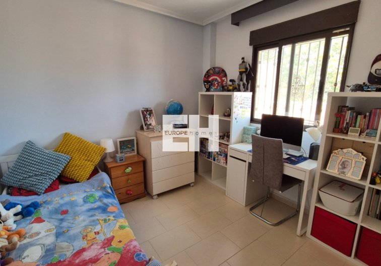 Segunda mano - villa - Torrevieja - Costa Blanca