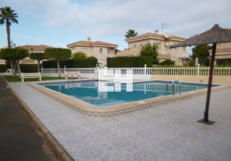Segunda mano - villa - Playa Flamenca - Costa Blanca