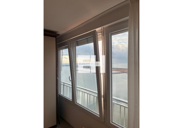Segunda mano - Apartamento  - Torrevieja - El Acequión - Los Náufragos