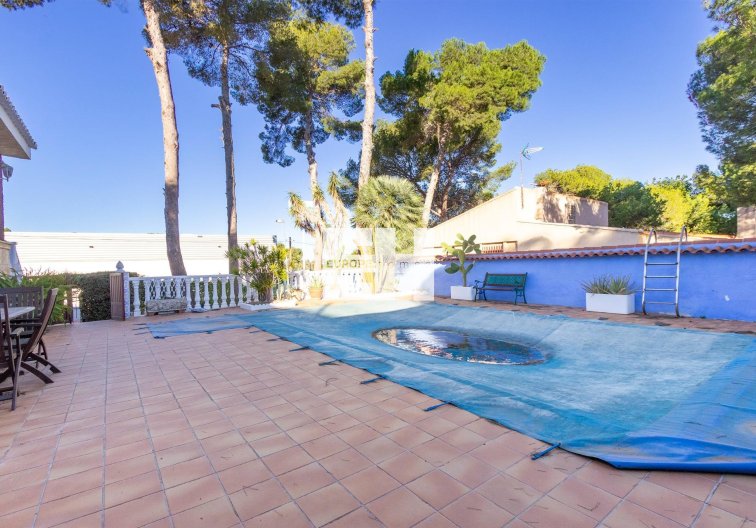 Segunda mano - villa - Torrevieja - Los Balcones 