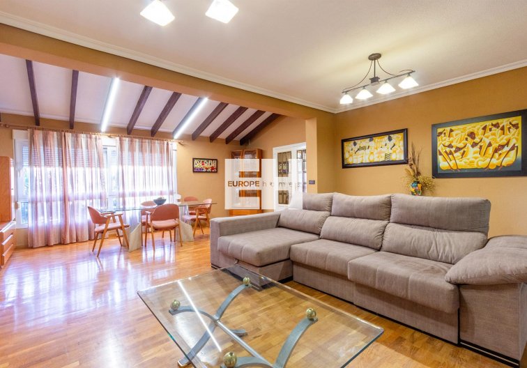 Segunda mano - villa - Torrevieja - Los Balcones 