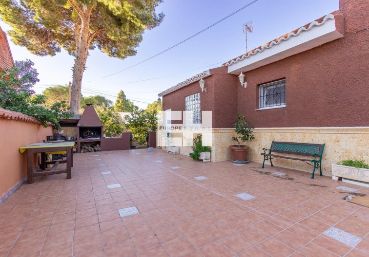 Segunda mano - villa - Torrevieja - Los Balcones 