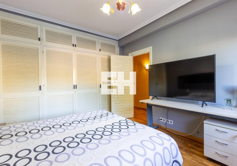 Segunda mano - villa - Torrevieja - Los Balcones 