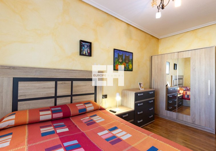 Segunda mano - villa - Torrevieja - Los Balcones 