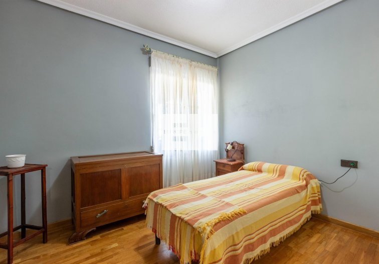 Segunda mano - villa - Torrevieja - Los Balcones 