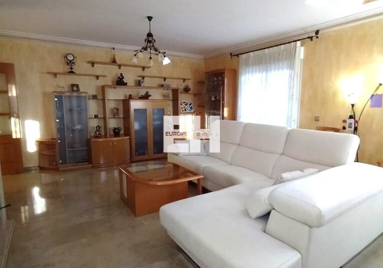Segunda mano - villa - Orihuela - LOS DESEMPARADOS