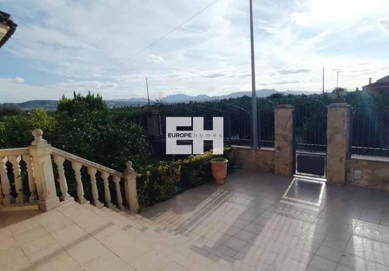 Segunda mano - villa - Orihuela - LOS DESEMPARADOS