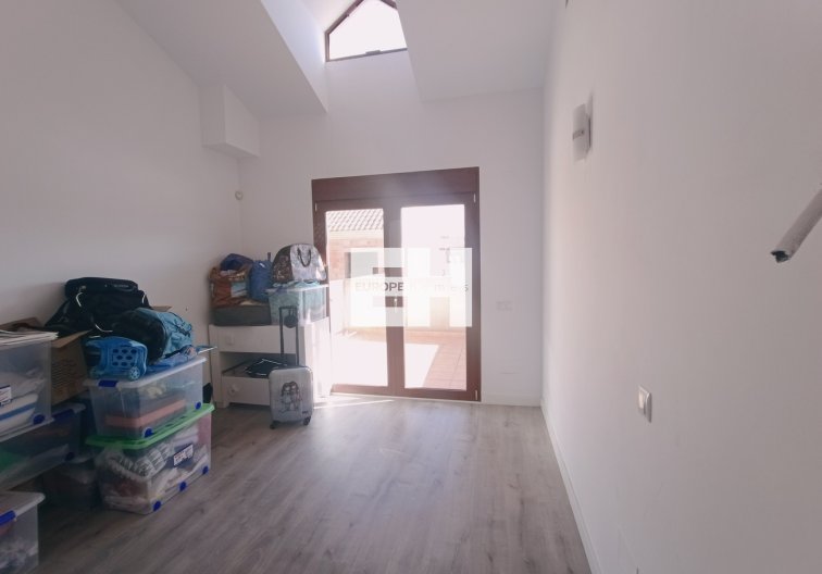 Segunda mano - town house - Roldan - Inland