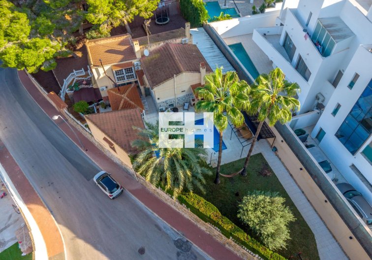 Segunda mano - villa - Torrevieja - Los Balcones 