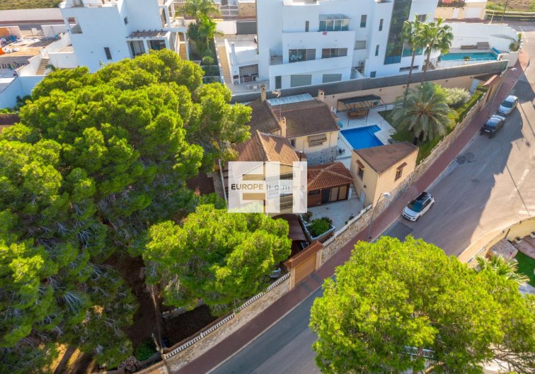 Segunda mano - villa - Torrevieja - Los Balcones 