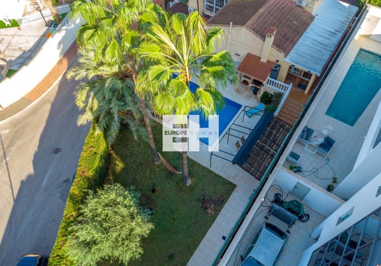 Segunda mano - villa - Torrevieja - Los Balcones 