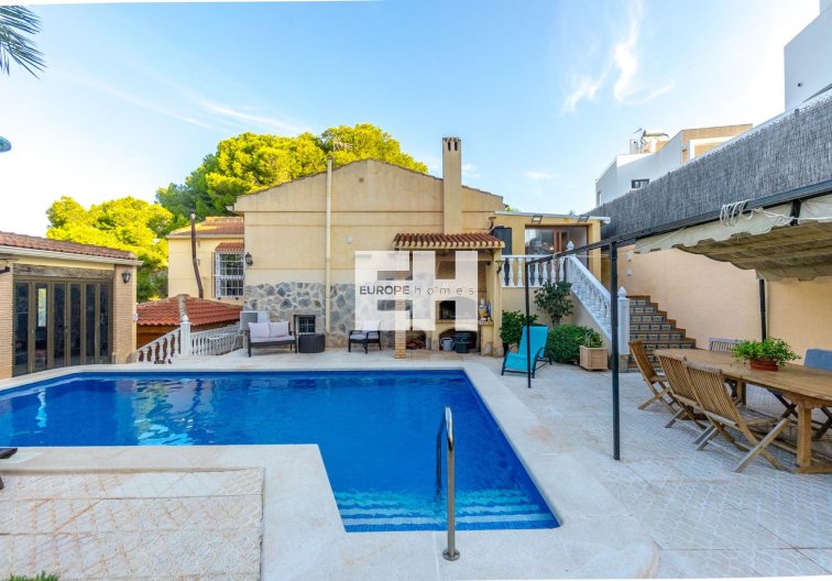 Segunda mano - villa - Torrevieja - Los Balcones 