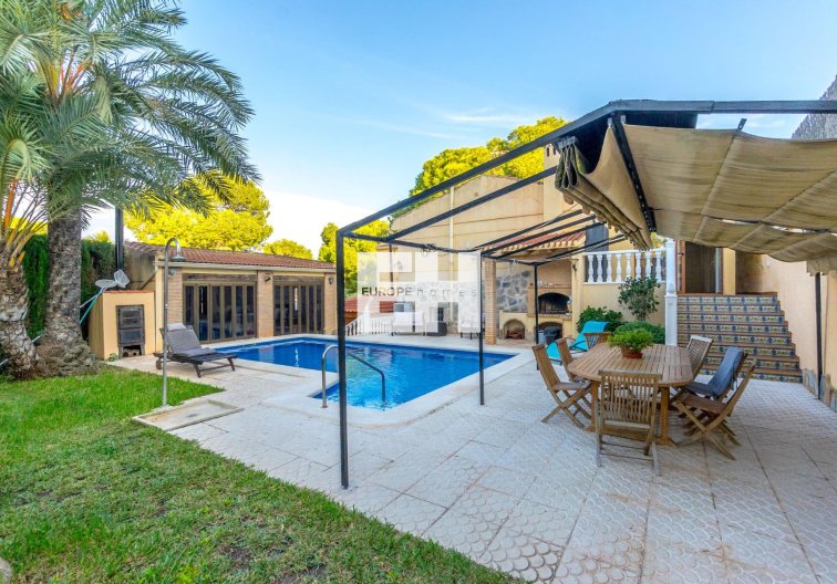 Segunda mano - villa - Torrevieja - Los Balcones 