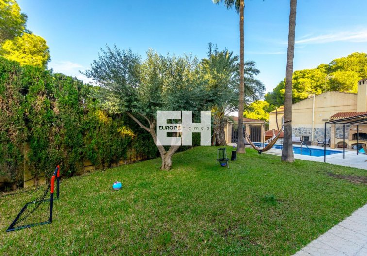Segunda mano - villa - Torrevieja - Los Balcones 